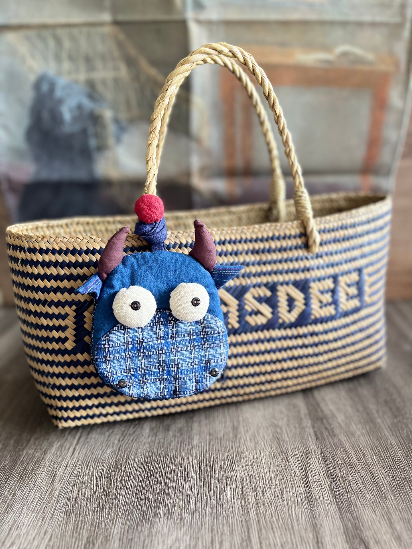 Indigo plaid woven fabric calf coin pouch. Pretty calf shape patchwork key / card pouch, perfect bag charm for you!