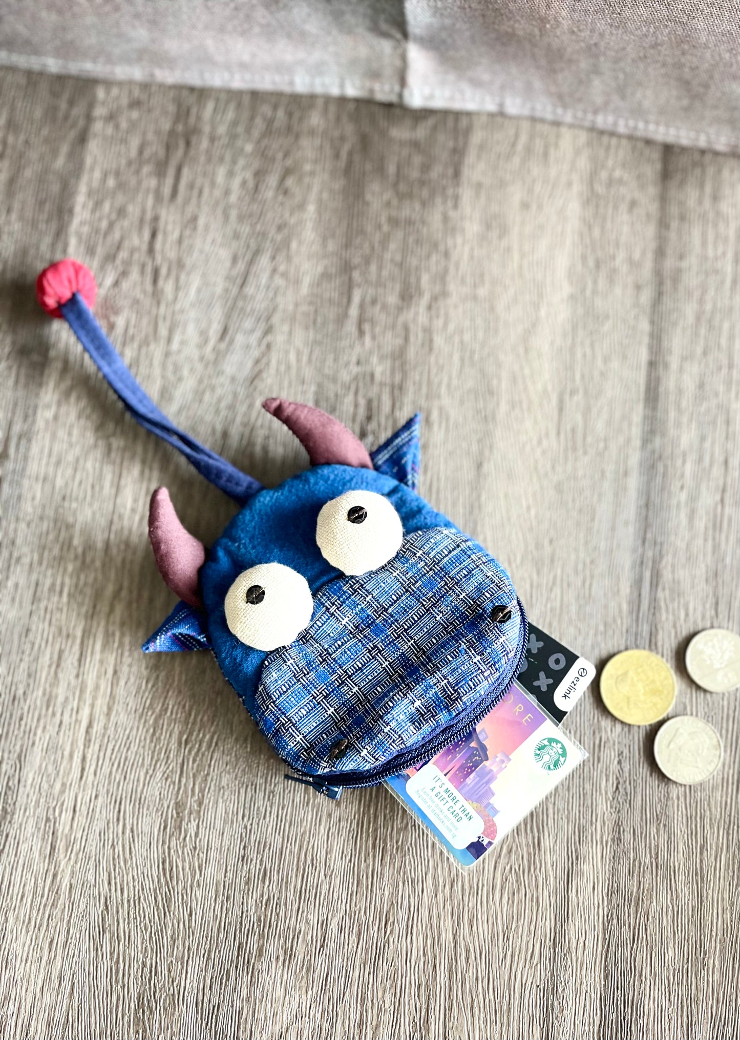 Indigo plaid woven fabric calf coin pouch. Pretty calf shape patchwork key / card pouch, perfect bag charm for you!