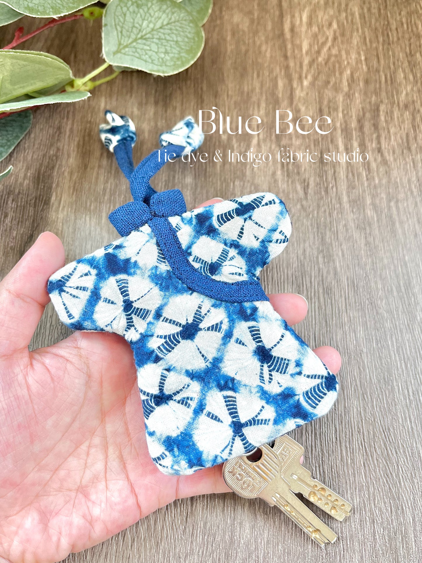 Tie dye Qipao dress-shape key pouch, cloth key case, key ring. A pretty gift for your mom, wife and girlfriend!