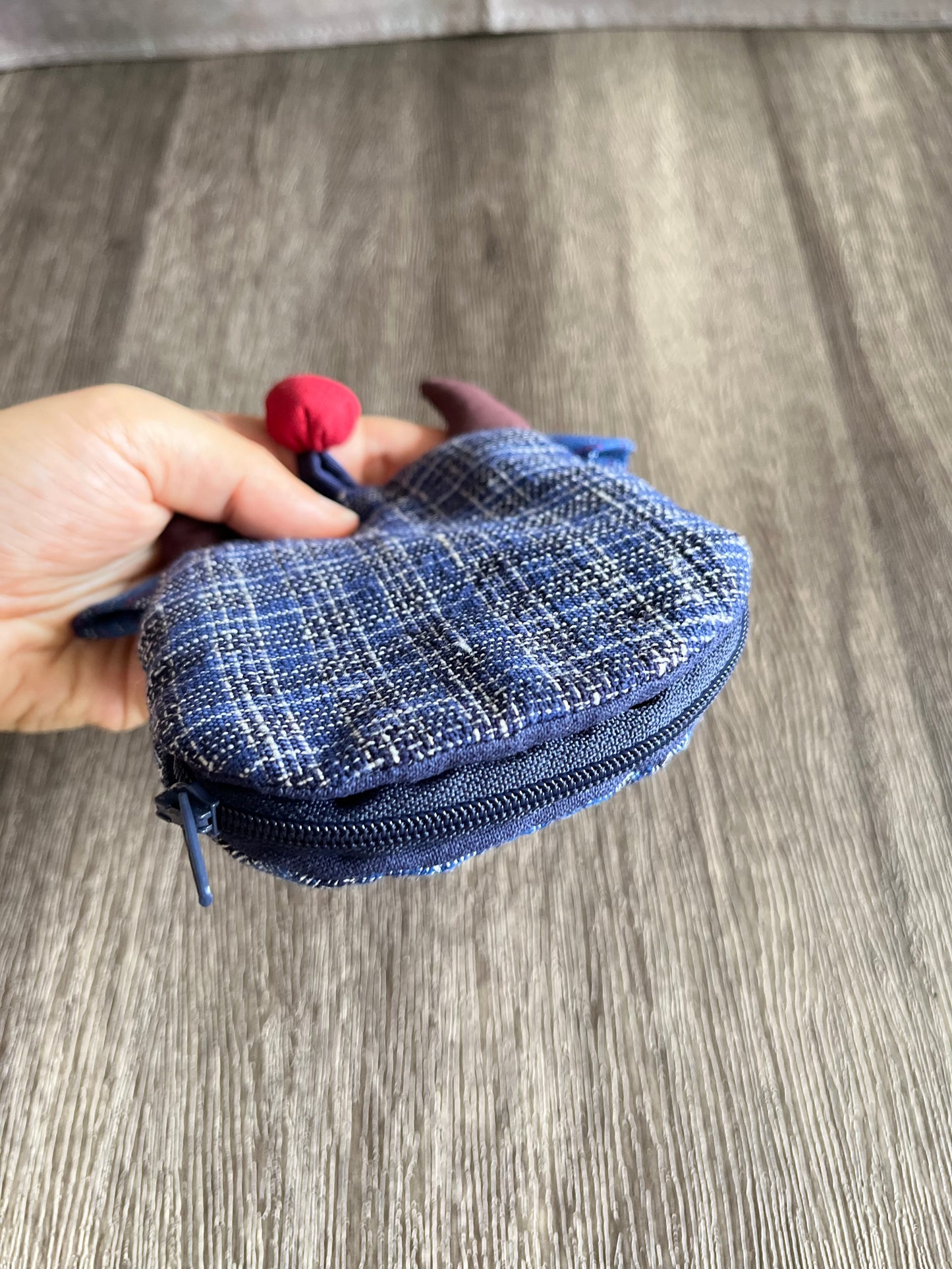 Indigo plaid woven fabric calf coin pouch. Pretty calf shape patchwork key / card pouch, perfect bag charm for you!