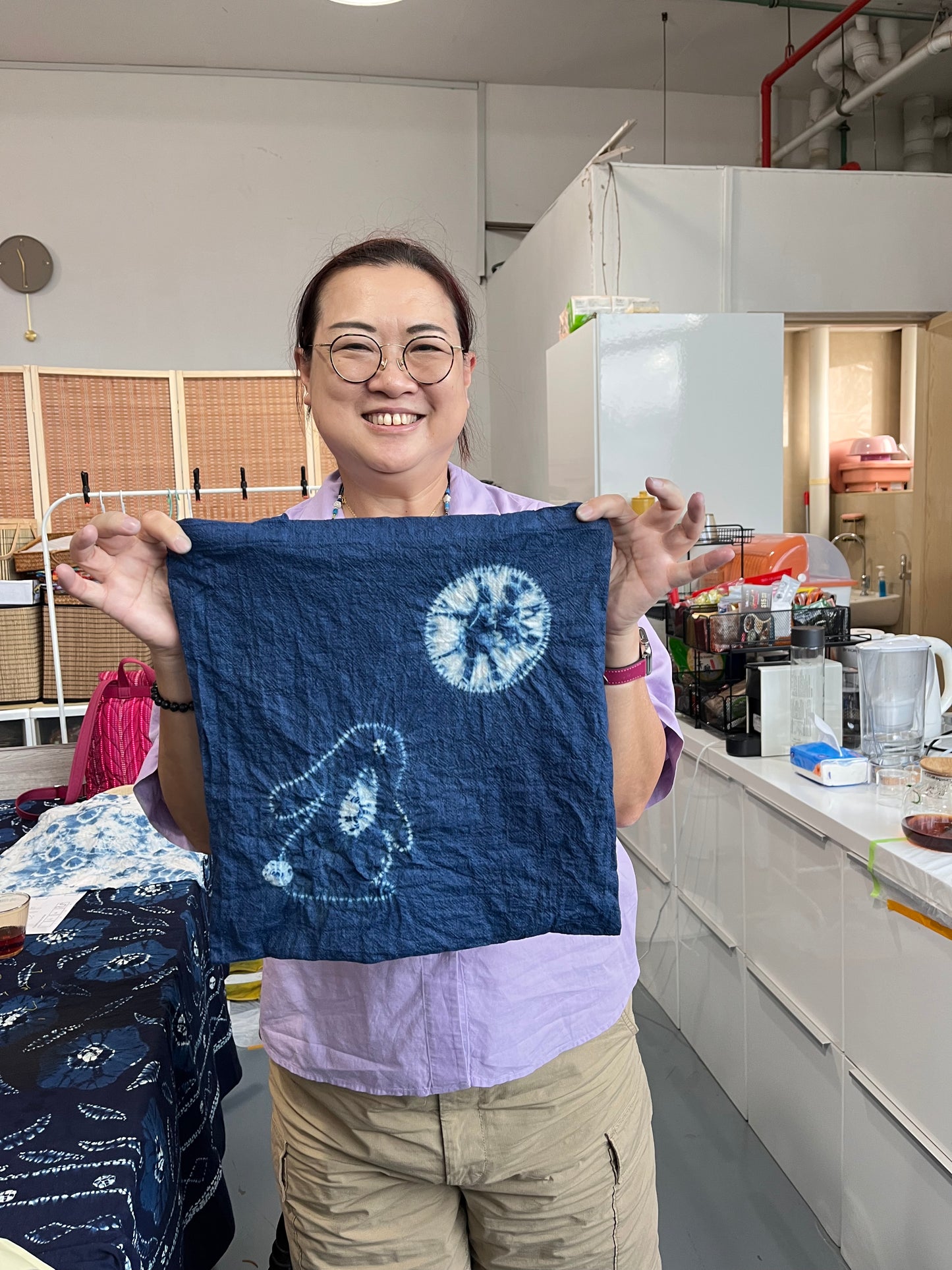 Natural indigo tie dye tote bag/ cushion cover workshop (Oct 26-27, 2024). Spend interesting and artistic handicraft time with us!