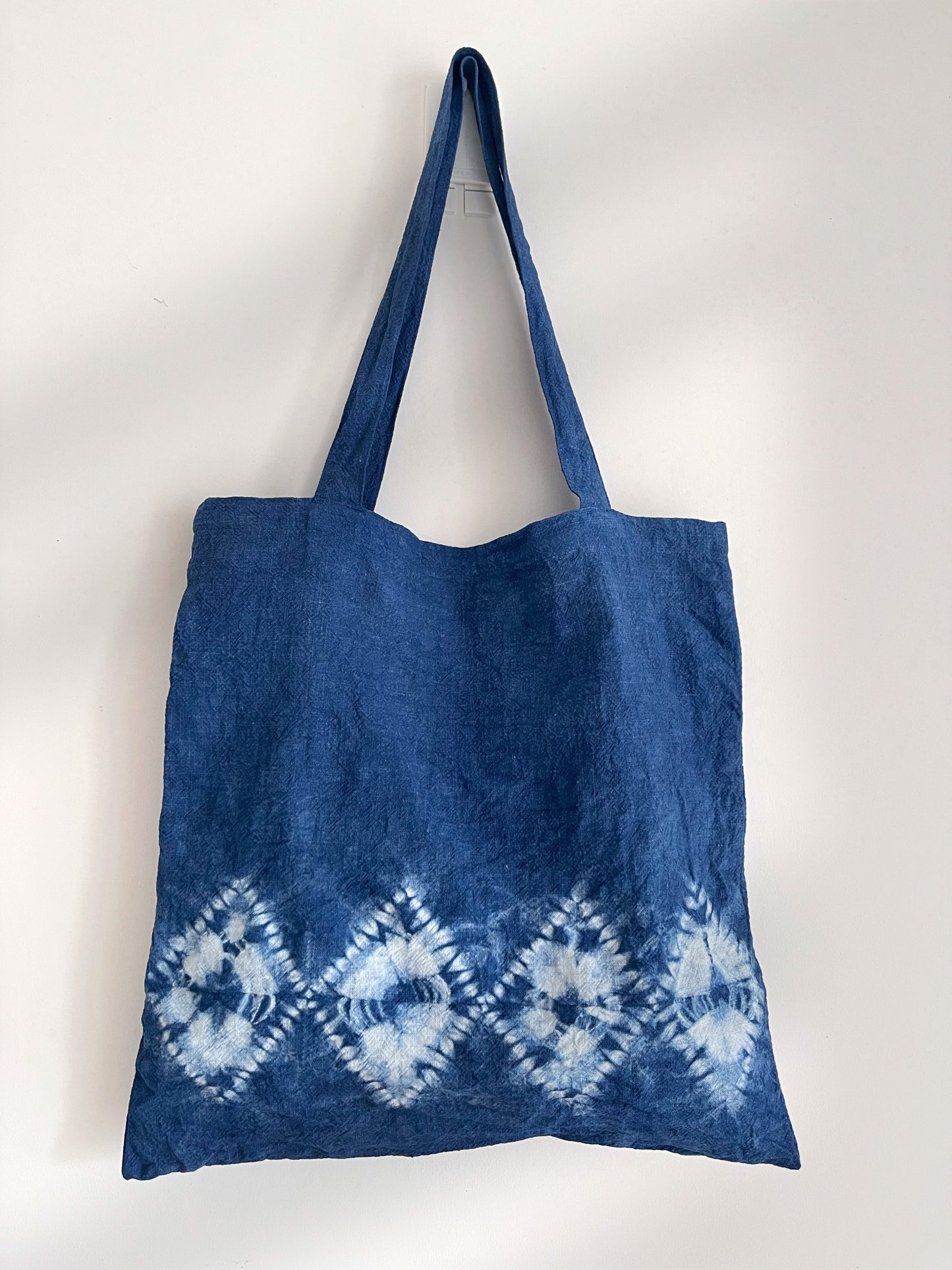 Natural indigo tie dye tote bag/ cushion cover workshop (Oct 26-27, 2024). Spend interesting and artistic handicraft time with us!