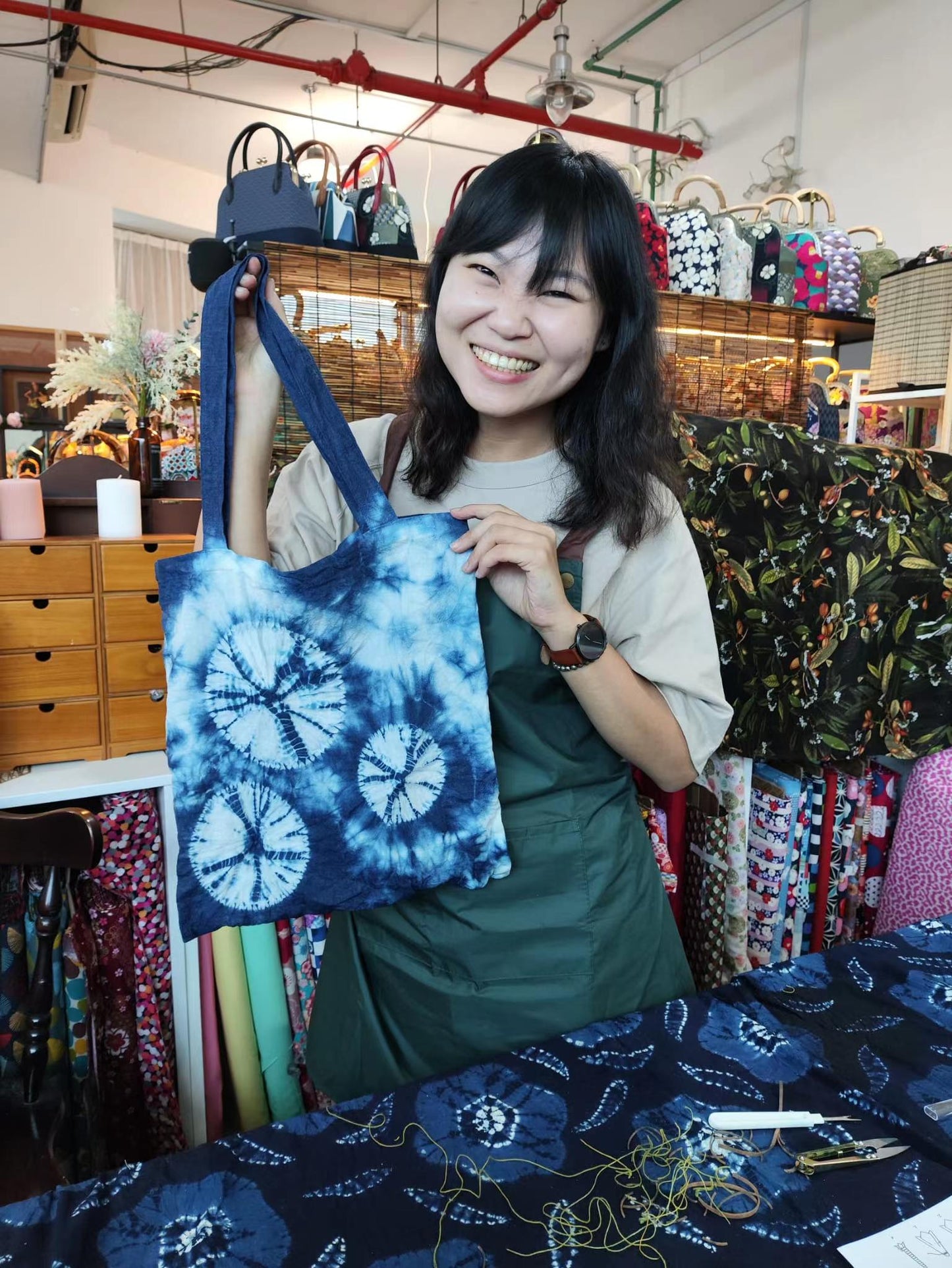 Natural indigo tie dye tote bag/ cushion cover workshop (Oct 26-27, 2024). Spend interesting and artistic handicraft time with us!