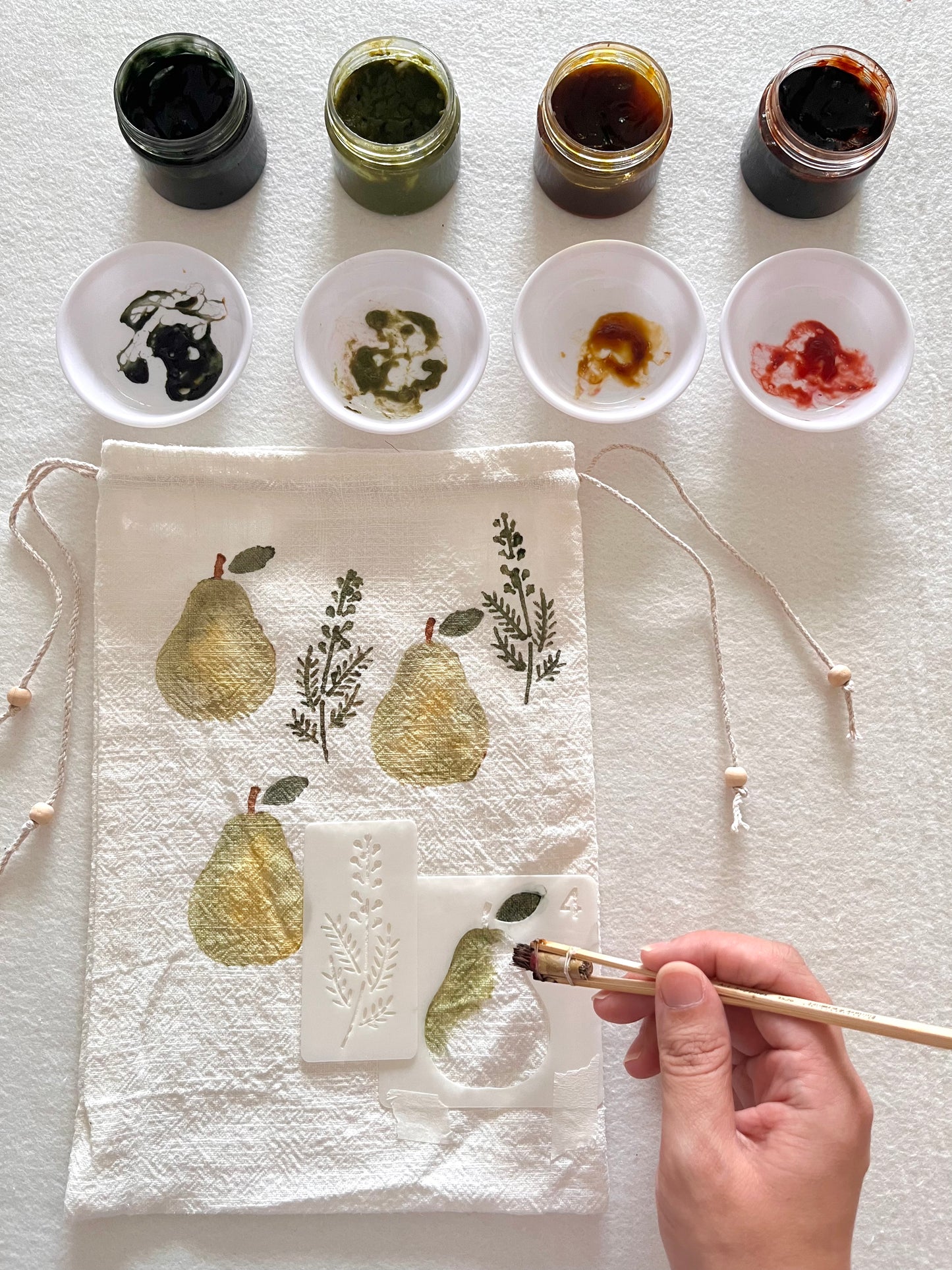 Eco-Friendly Creative Natural Dye Workshops at The Art Faculty! Natural Plant Paste Painting Tote Bag & Pouch Workshop and Indigo Tie Dye Silk Scarf Workshop in November.