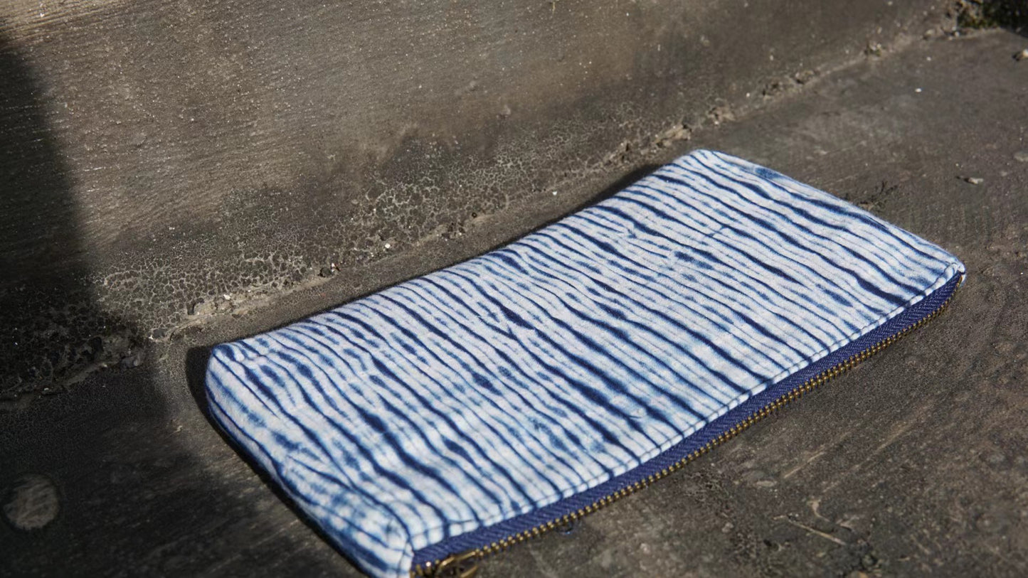 Delicate indigo shibori tie dye pouch/ long wallet with multifunctional design. Practical and unique handmade purse in size 24cm*12cm.