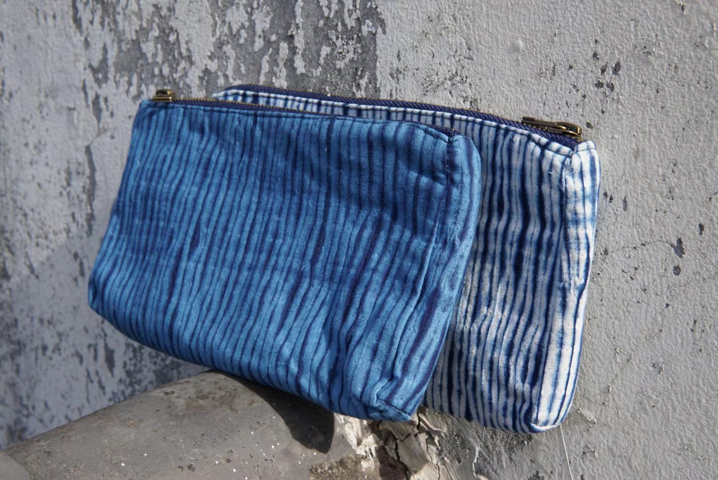 Delicate indigo shibori tie dye pouch/ long wallet with multifunctional design. Practical and unique handmade purse in size 24cm*12cm.