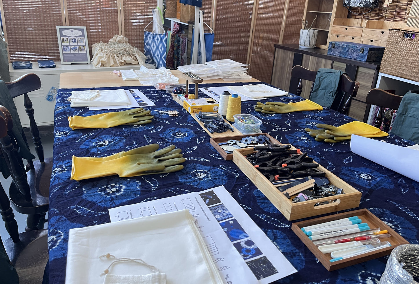 Join our Indigo Mountains Tie Dye Cushion Cover Workshop at The Art Faculty on 6 June (Sat)!