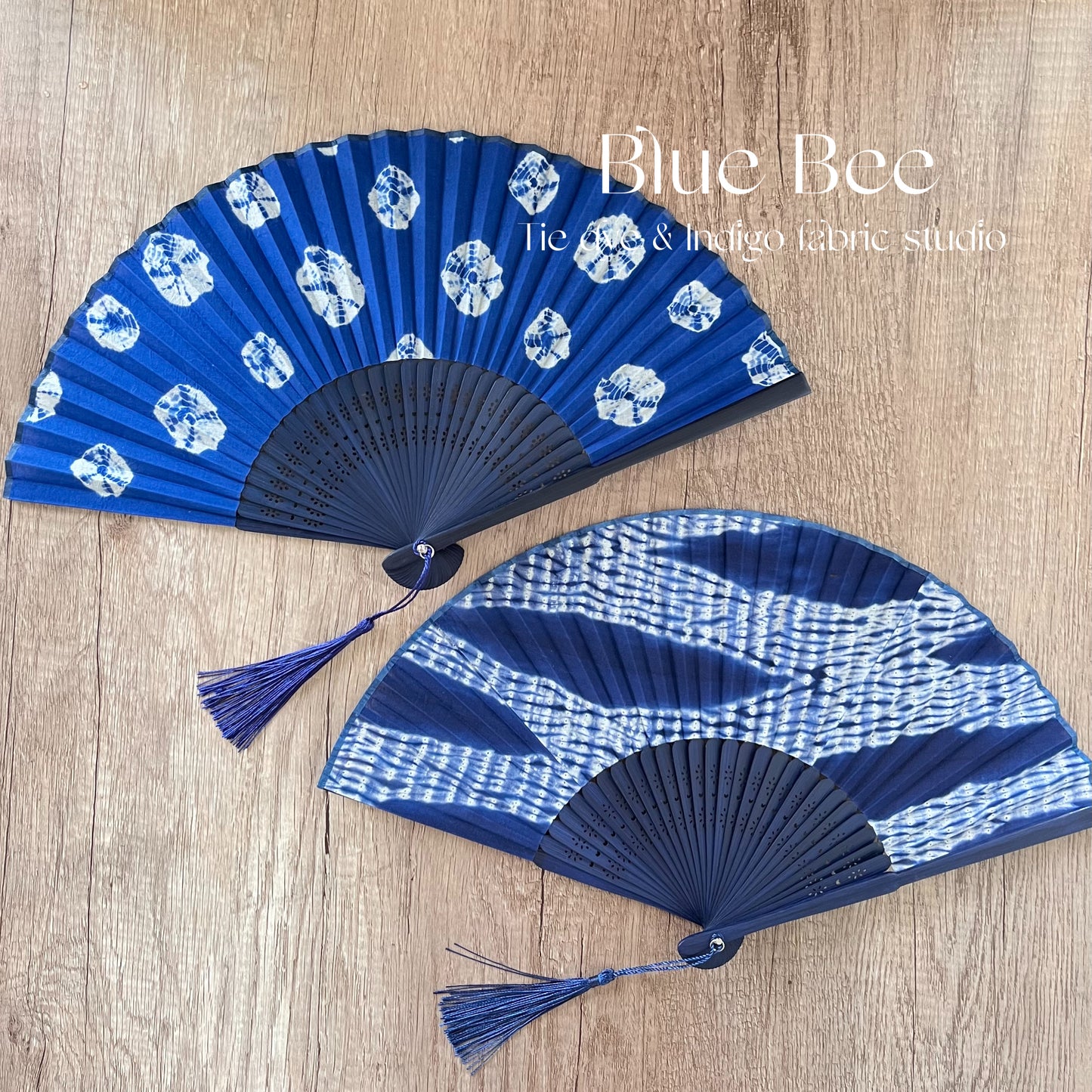 Elegant ripple tie dye folding fan. Classic indigo dyed hand fan for summer garden picnic. 21cm*3cm.