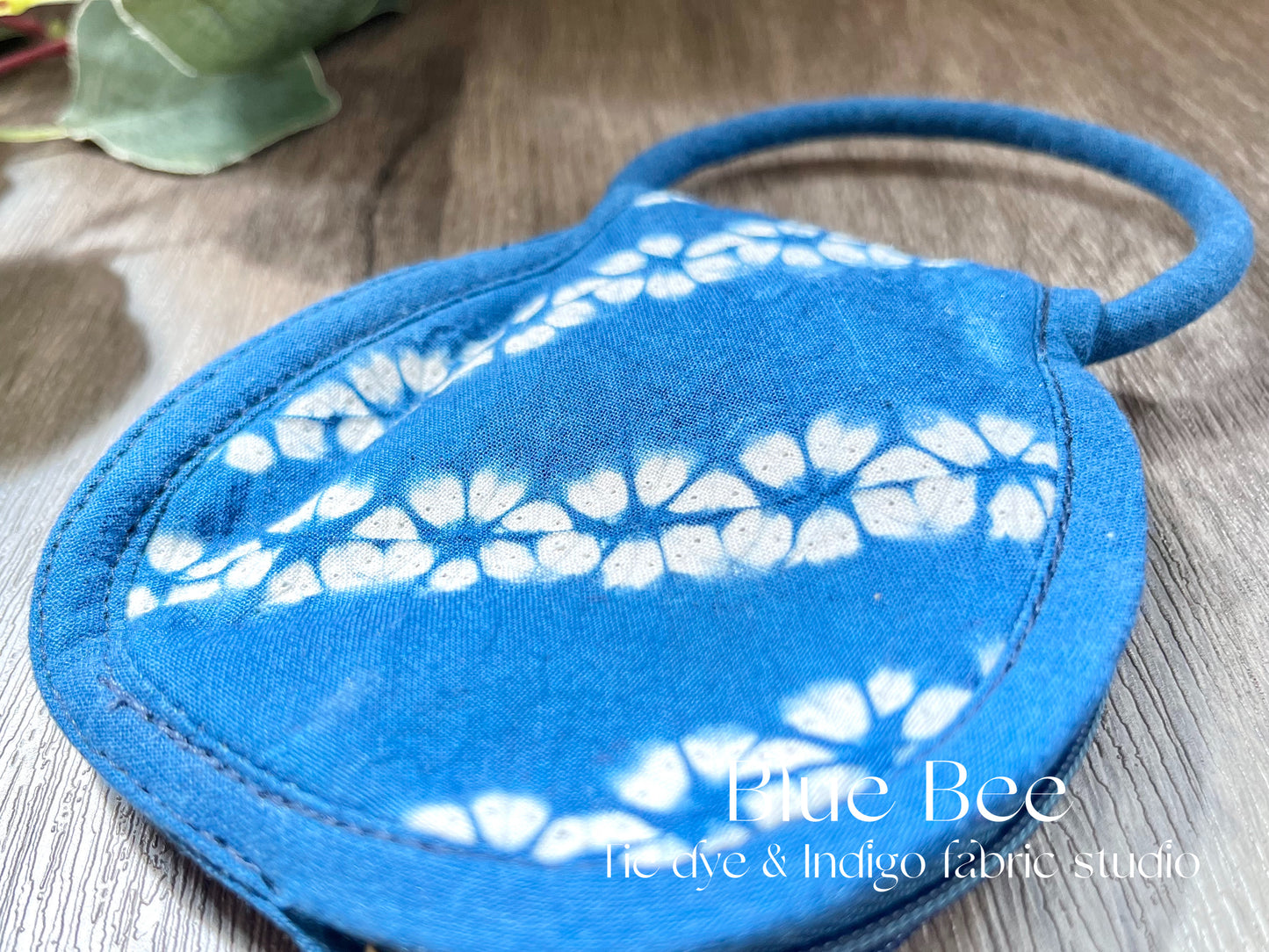 Floral tie dye zipper key pouch, tote bag-shape indigo dye key cozy holder, key chain