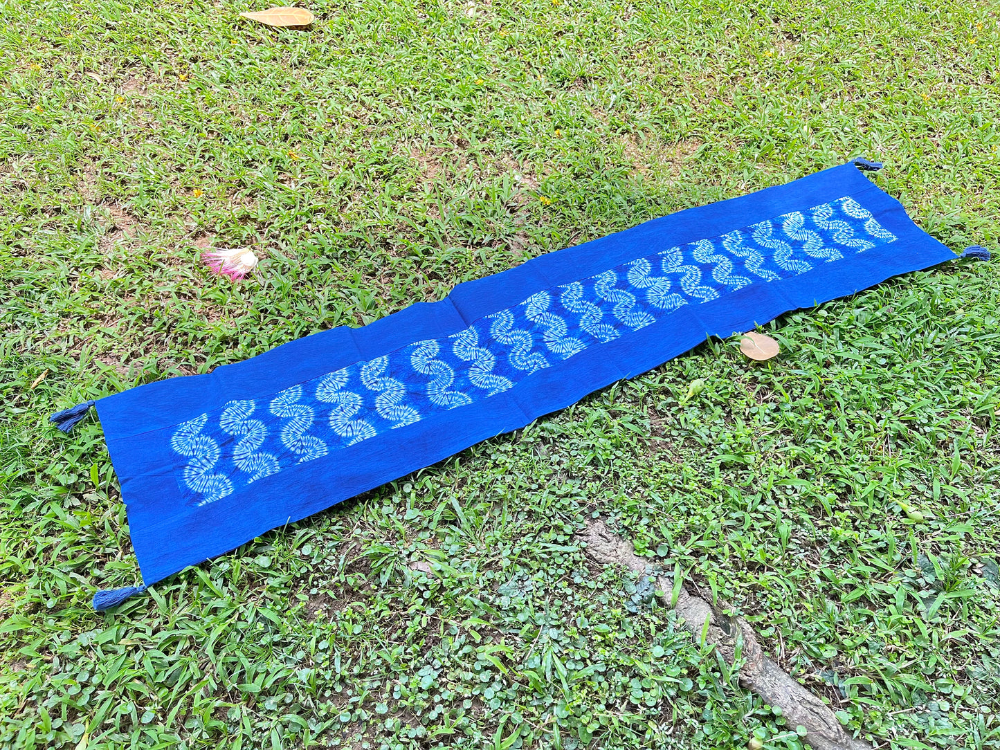 Indigo tie dye table runner with wavy cloud / connected rings pattern. Handmade table runner / tapestry / boho wall hanging. Unique home decor for you! 71 * 14 in