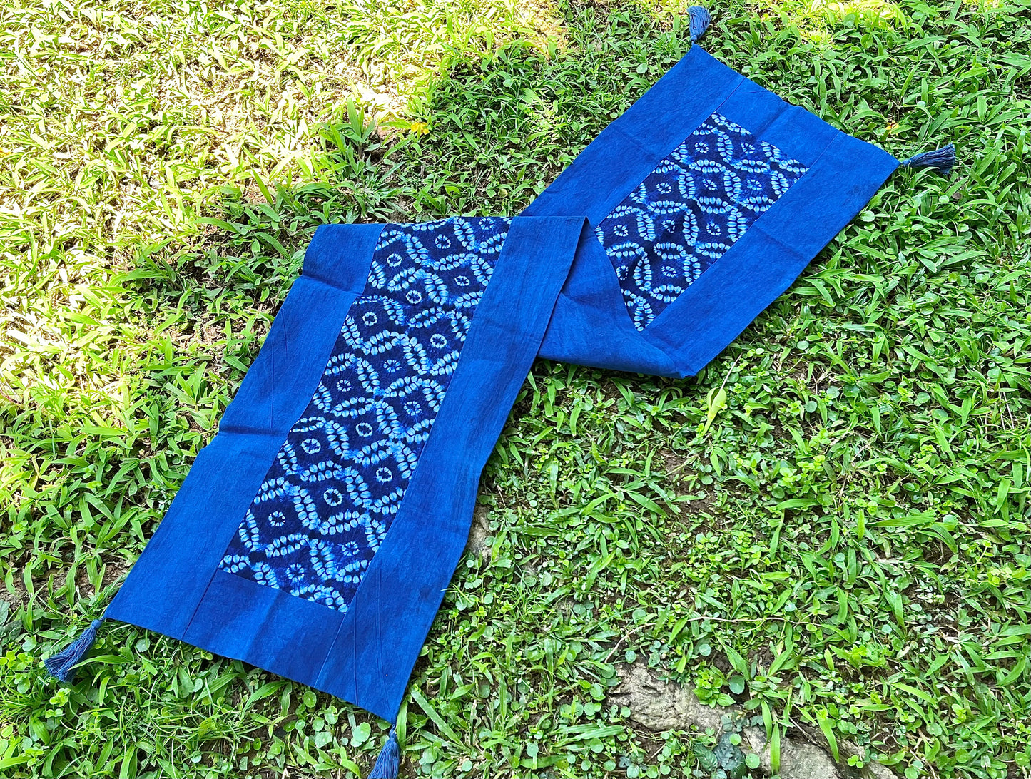 Indigo tie dye table runner with wavy cloud / connected rings pattern. Handmade table runner / tapestry / boho wall hanging. Unique home decor for you! 71 * 14 in